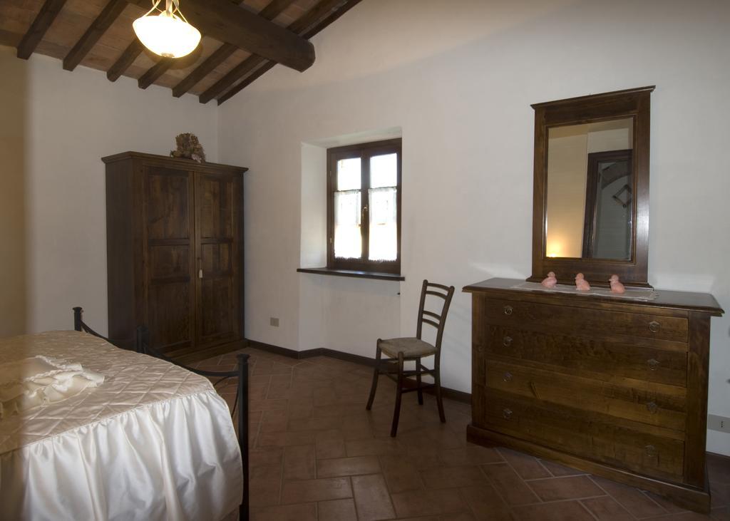 Casa Il Ponte Apartment Chianni Bagian luar foto