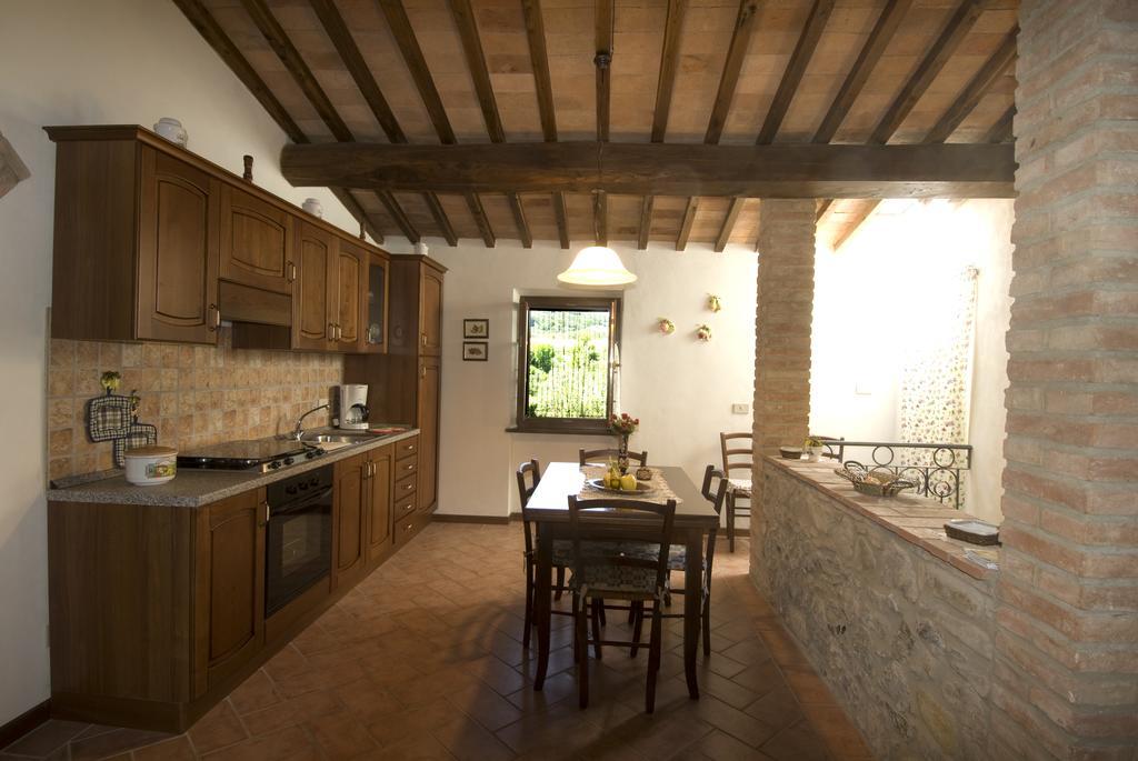 Casa Il Ponte Apartment Chianni Ruang foto