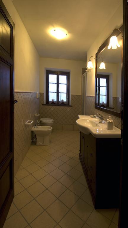 Casa Il Ponte Apartment Chianni Ruang foto