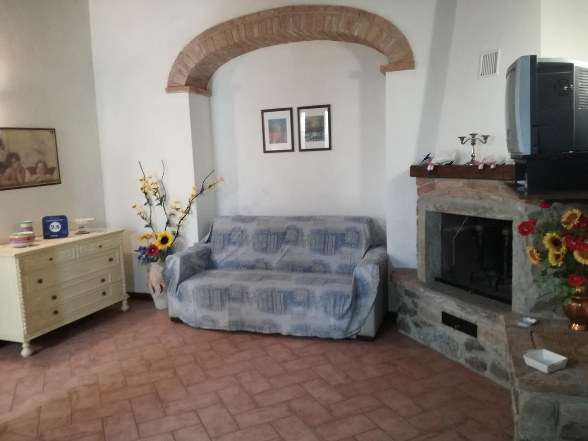 Casa Il Ponte Apartment Chianni Bagian luar foto